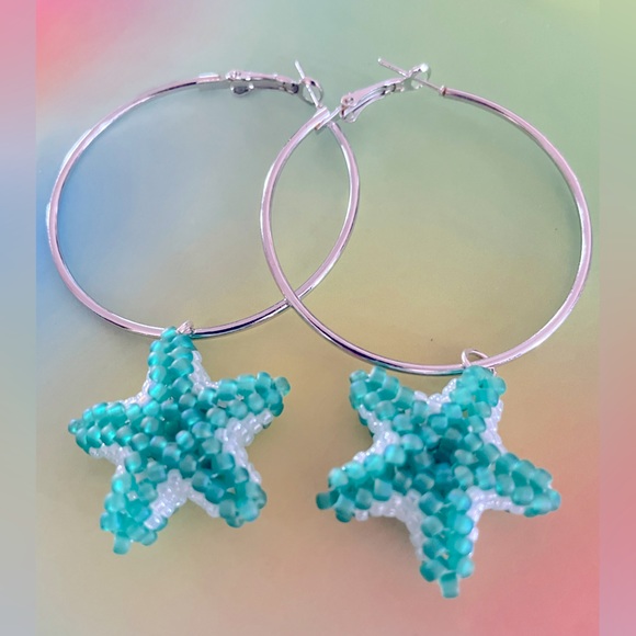 3D BEADED STARFISH HOOP EARRINGS- TEAL - Picture 2 of 3